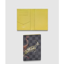 [LOUIS VUITTON-루이비통]쿠베르튀르 여권지갑 N64604