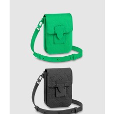 [LOUIS VUITTON-루이비통]S 락 버티컬 웨어러블 월릿 M81524