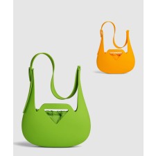 [BOTTEGA-보테가베네타]매트 러버 펀치 숄더백 696920