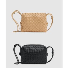 [BOTTEGA-보테가베네타]루프 스몰 카메라백 680255