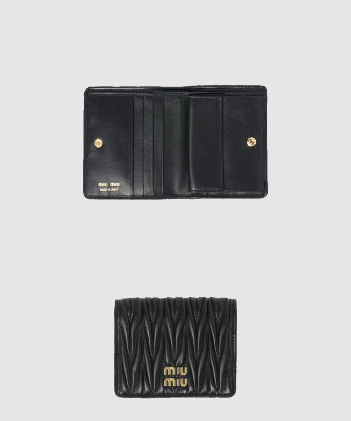 [MIUMIU-미우미우]마테라쎄 나파 가죽 반지갑 5MV204