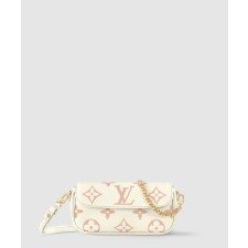 [LOUIS VUITTON-루이비통]월릿 온 체인 아이비 M83026