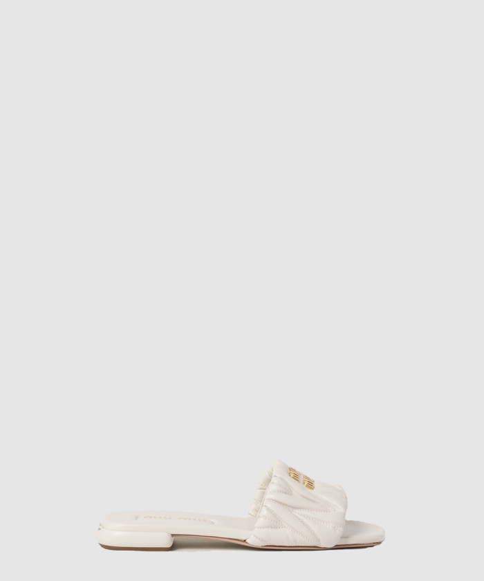 [MIUMIU-미우미우]마테라쎄 나파 가죽 슬라이드 5XX605