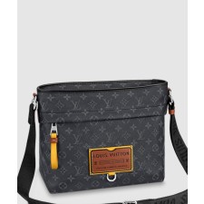 [LOUIS VUITTON-루이비통]베사체 지피 크로스백 M45214