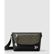 [LOUIS VUITTON-루이비통]펄스 메신저 M12625
