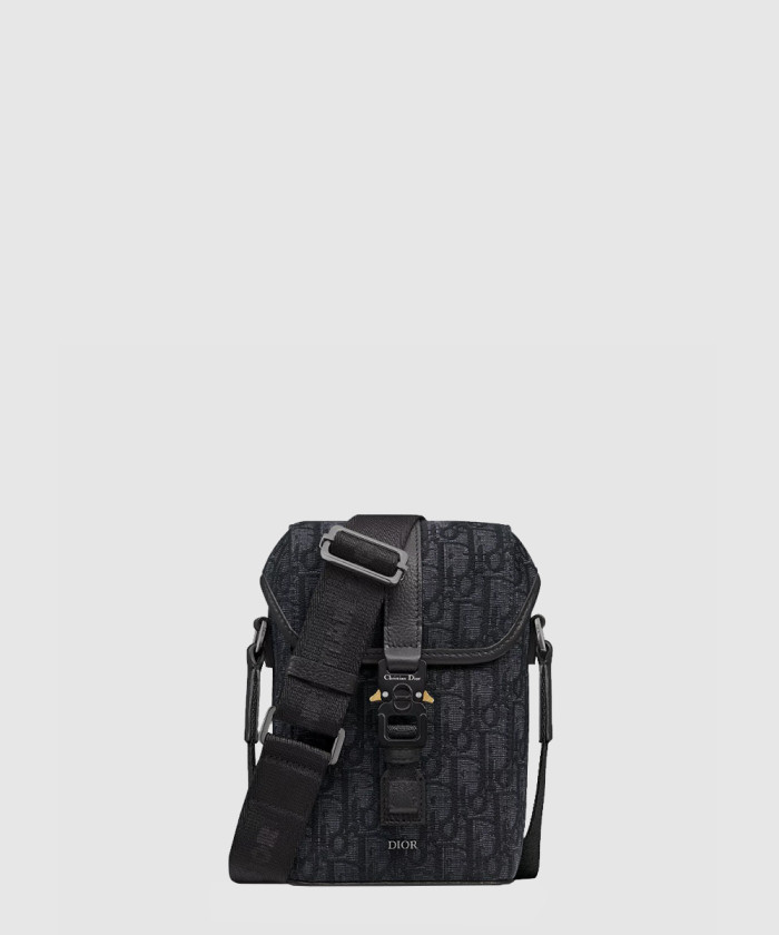 [DIOR-디올]Hit the Road 미니 플랩 버티컬 스트랩백 2HTCA