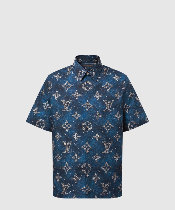[LOUIS VUITTON-루이비통]프린티드 모노그램 쇼트 슬리브드 셔츠 1AHVTY